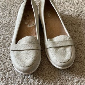 Women flats size:7.5